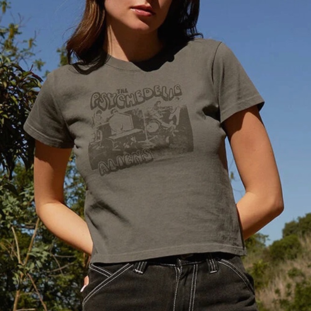 Brandy Melville Chloe The Psychedelic Aliens Graphic Tee